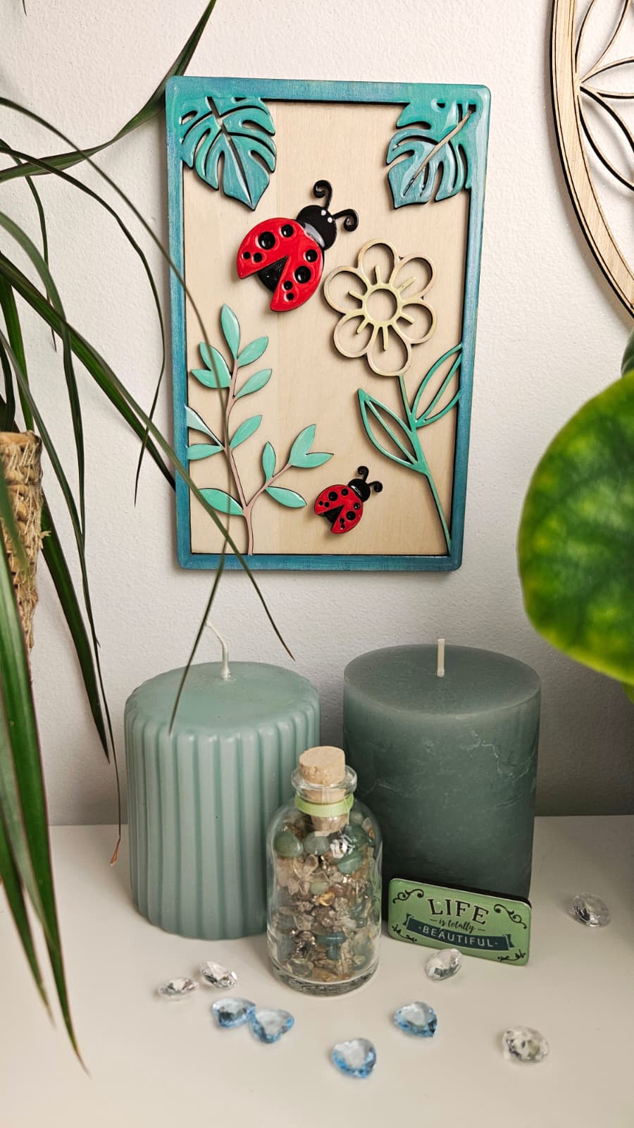 Cadre enchanté – Les Coccinelles et la Fleur – Image 2