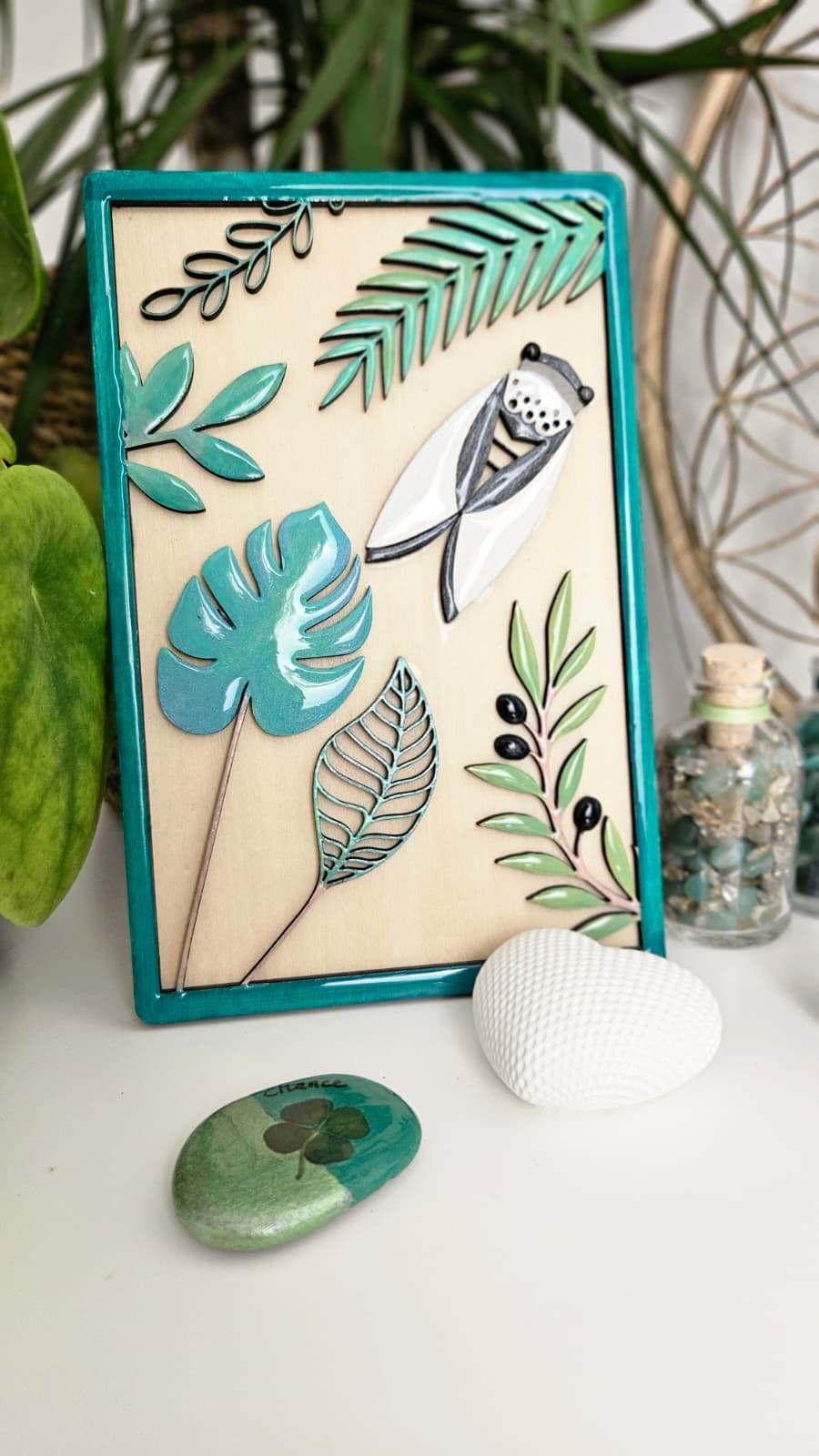 Cadre enchanté – La Cigale Joyeuse du Sud